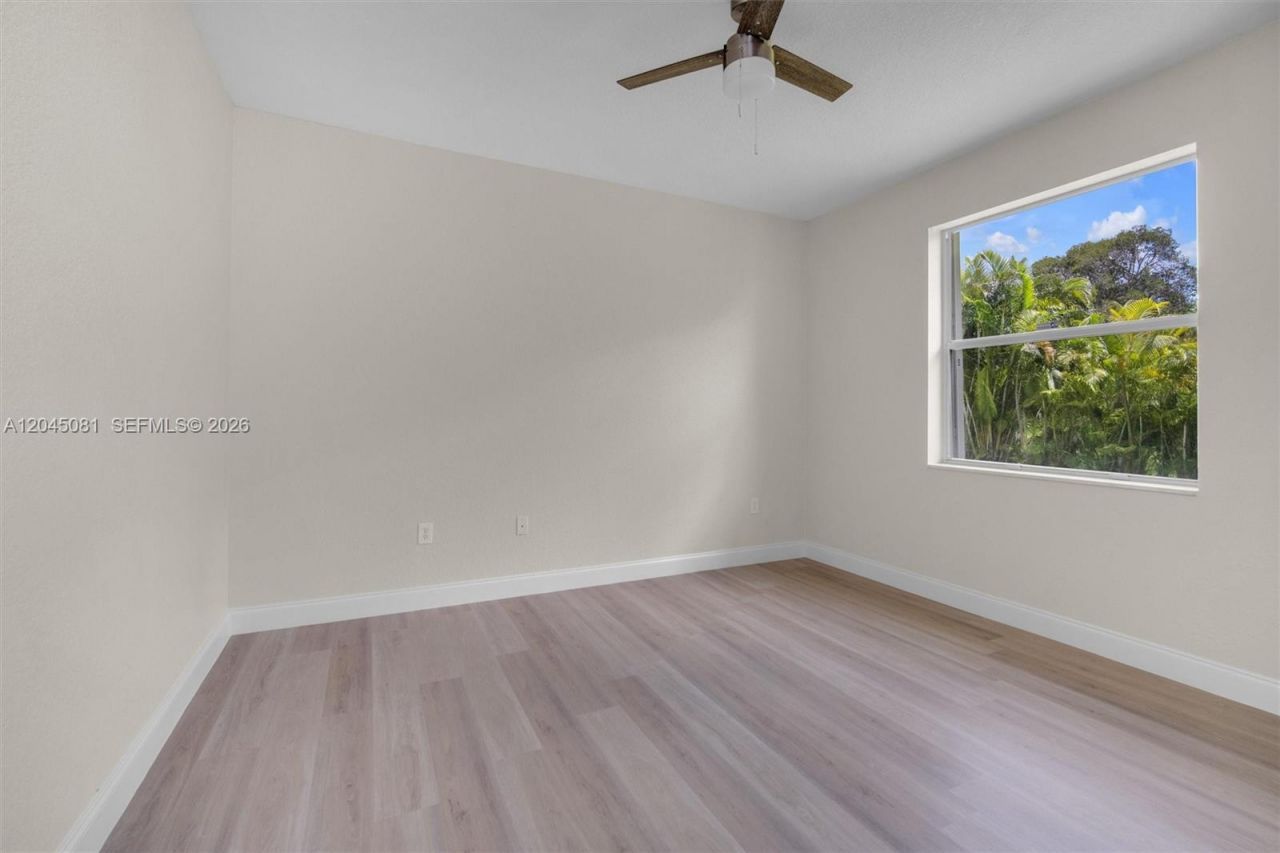 16310 Paddock Ln, Weston, FL 33326 Photo
