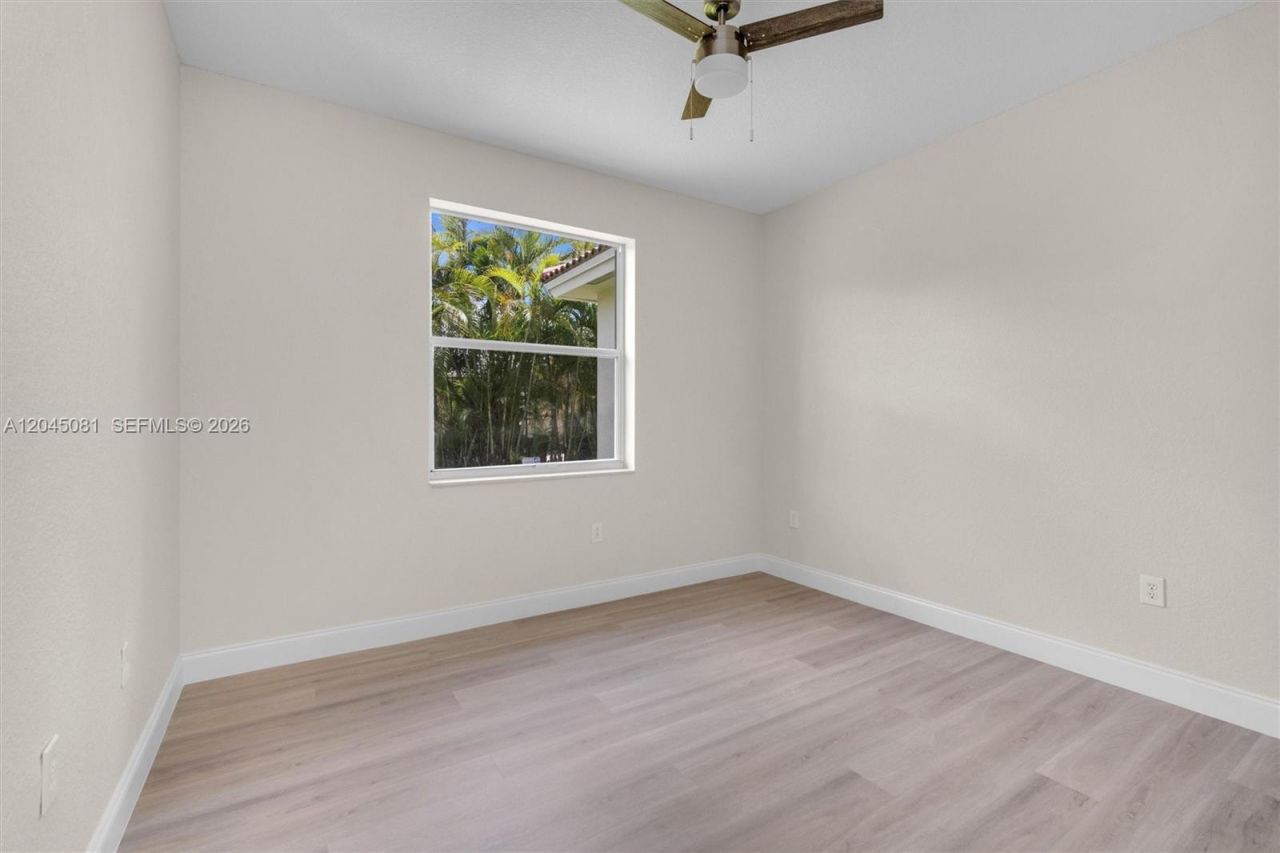 16310 Paddock Ln, Weston, FL 33326 Photo