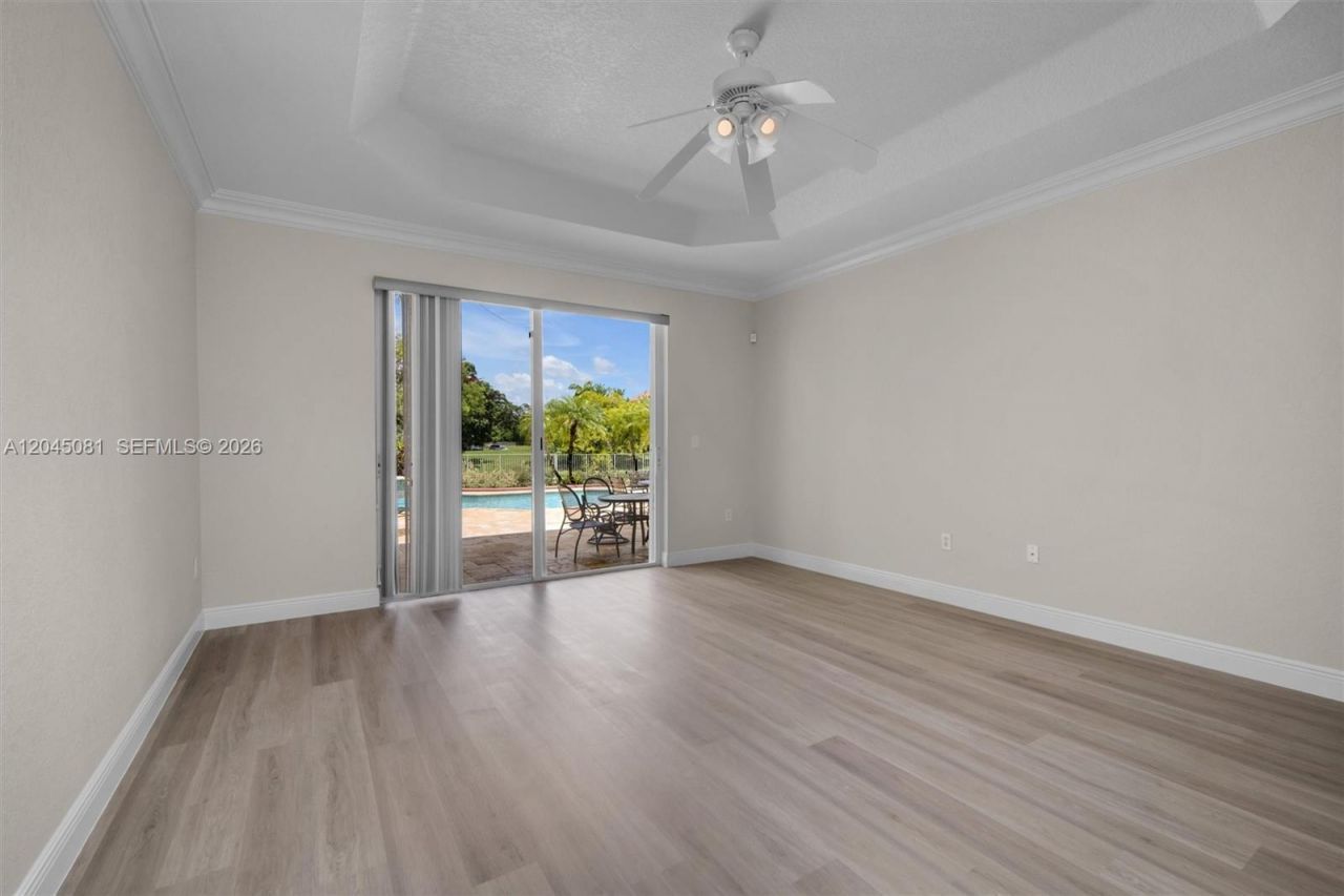 16310 Paddock Ln, Weston, FL 33326 Photo