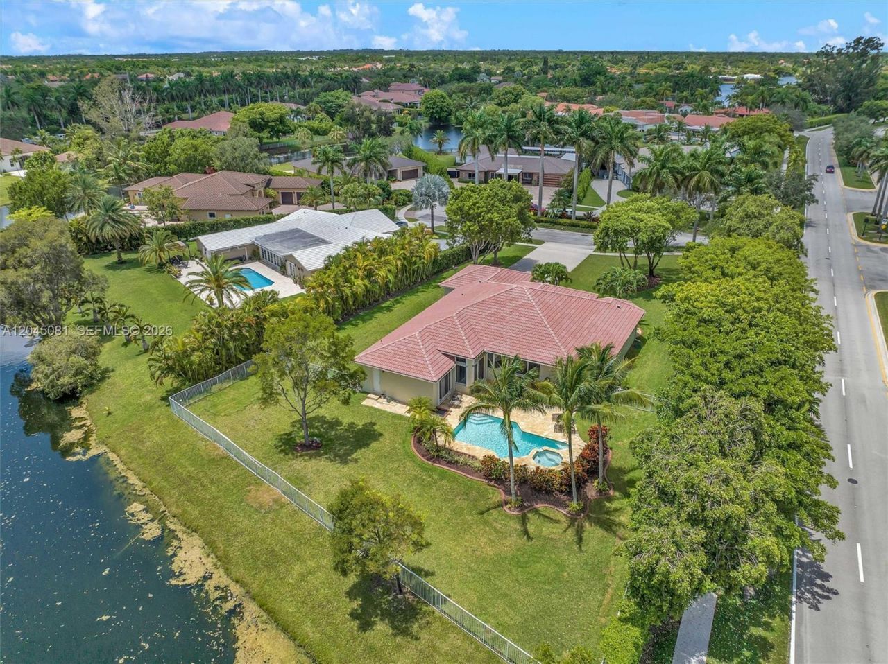 16310 Paddock Ln, Weston, FL 33326 Photo