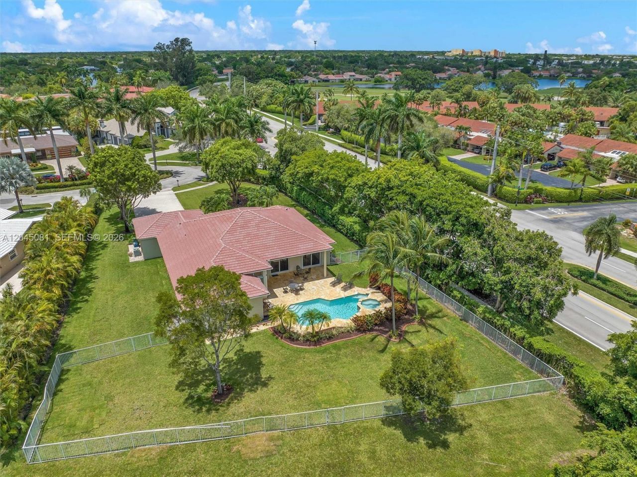 16310 Paddock Ln, Weston, FL 33326 Photo