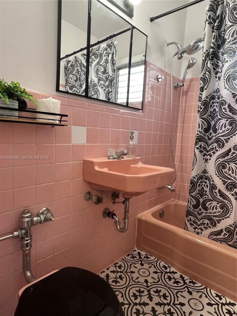 7720 Harding Ave, Unit 8, Miami Beach, FL 33141 Photo