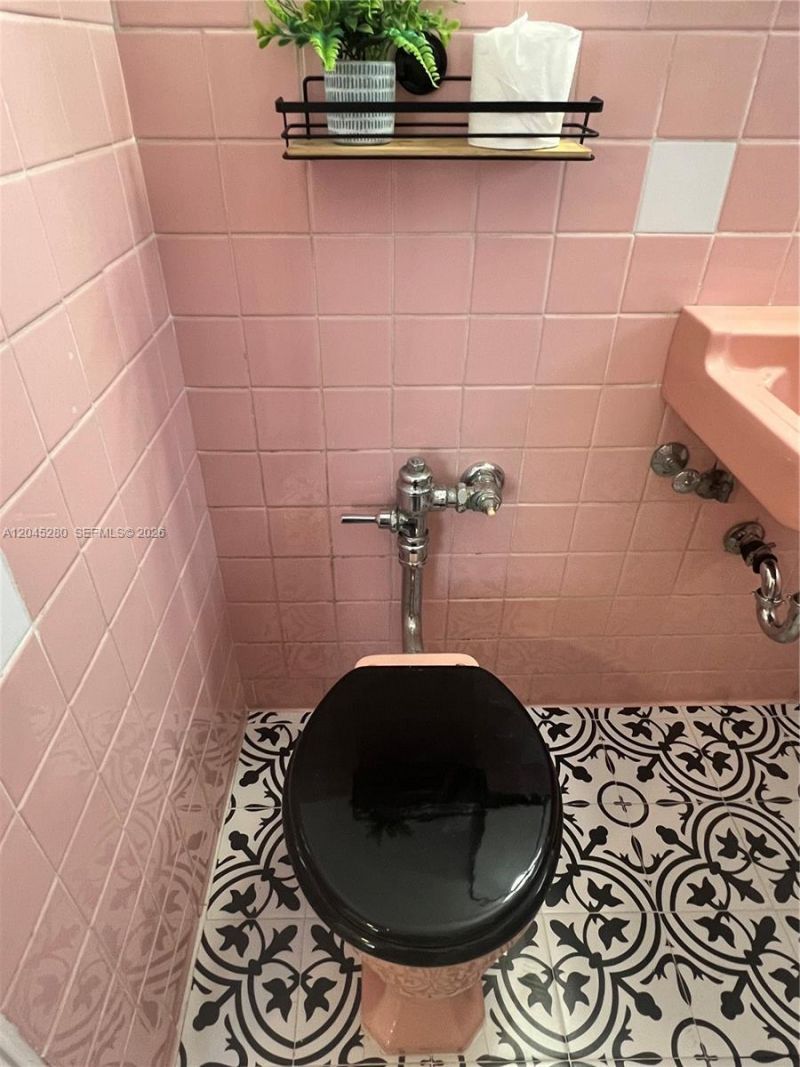 7720 Harding Ave, Unit 8, Miami Beach, FL 33141 Photo