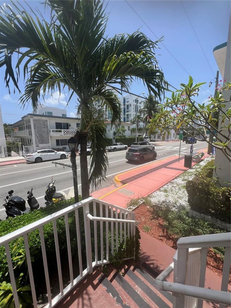 7720 Harding Ave, Unit 8, Miami Beach, FL 33141 Photo