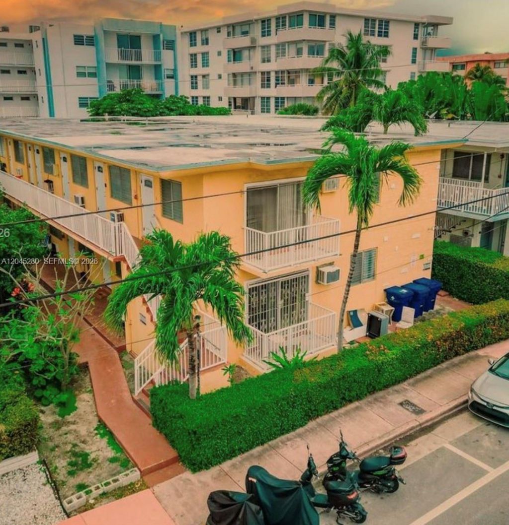 7720 Harding Ave, Unit 8, Miami Beach, FL 33141 Photo