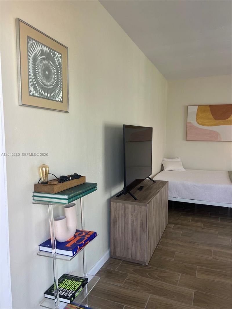 7720 Harding Ave, Unit 8, Miami Beach, FL 33141 Photo