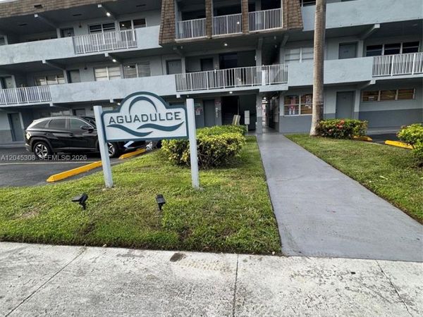 11195 SW 1st St , Unit 314, Sweetwater, FL 33174
