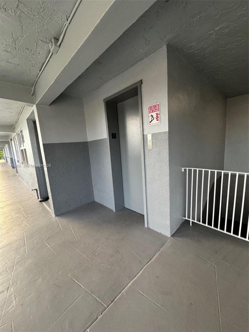 11195 SW 1st St , Unit 314, Sweetwater, FL 33174 Photo