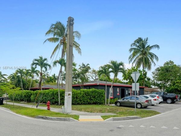 620 SW 7th St , Unit 1-6, Fort Lauderdale, FL 33315