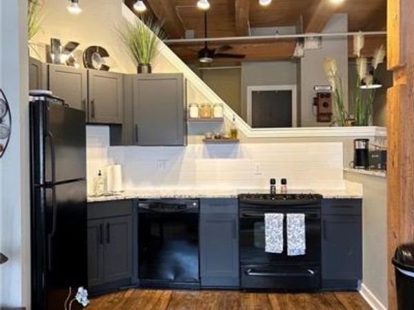 312 W 8th Street, Unit 411, Kansas City, MO 64105