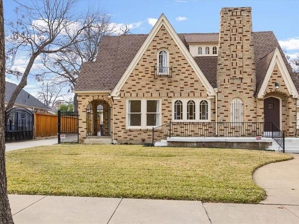 2118 Stanley Avenue, Fort Worth, TX 76110