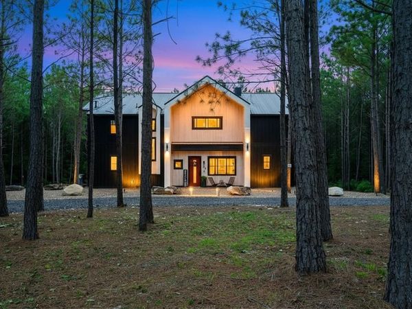 19 Bear Cedar Trail, Broken Bow, OK 74728