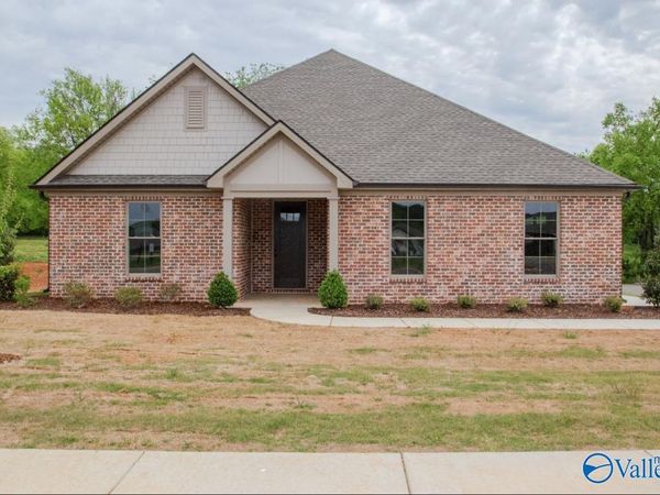 21742 Hemlock Drive, Athens, AL 35613