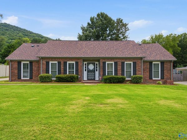 1710 Willowbrook Drive, Huntsville, AL 35802