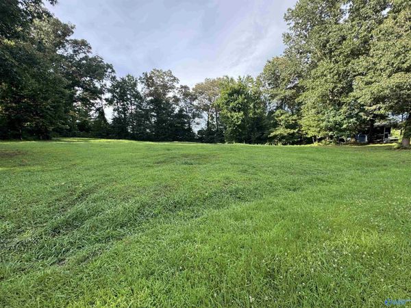 1 Whispering Hills Circle, Hartselle, AL 35640