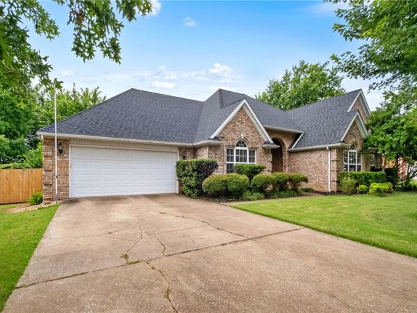 4399 Essex Cove, Springdale, AR 72762