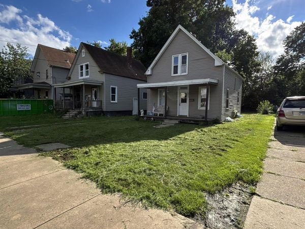 2143 N MARYLAND Avenue, Peoria, IL 61603