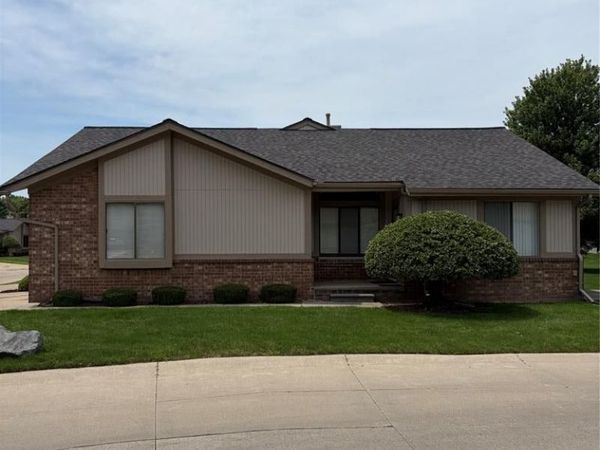 38763 Windmill Pointe N, Clinton Twp, MI 48038