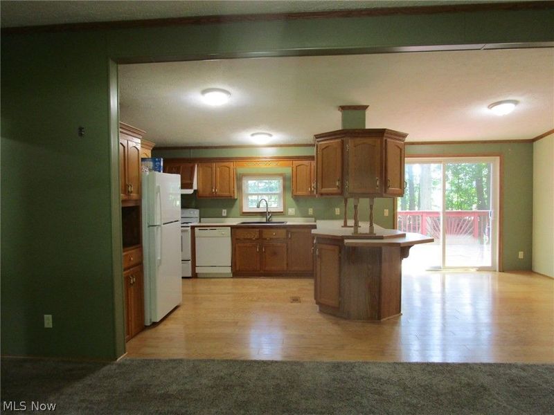 888 Long Shadow Lane, Roaming Shores, OH 44085 Photo 12