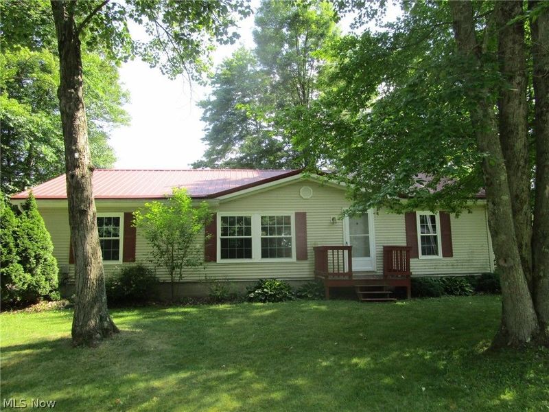 888 Long Shadow Lane, Roaming Shores, OH 44085 Photo 3