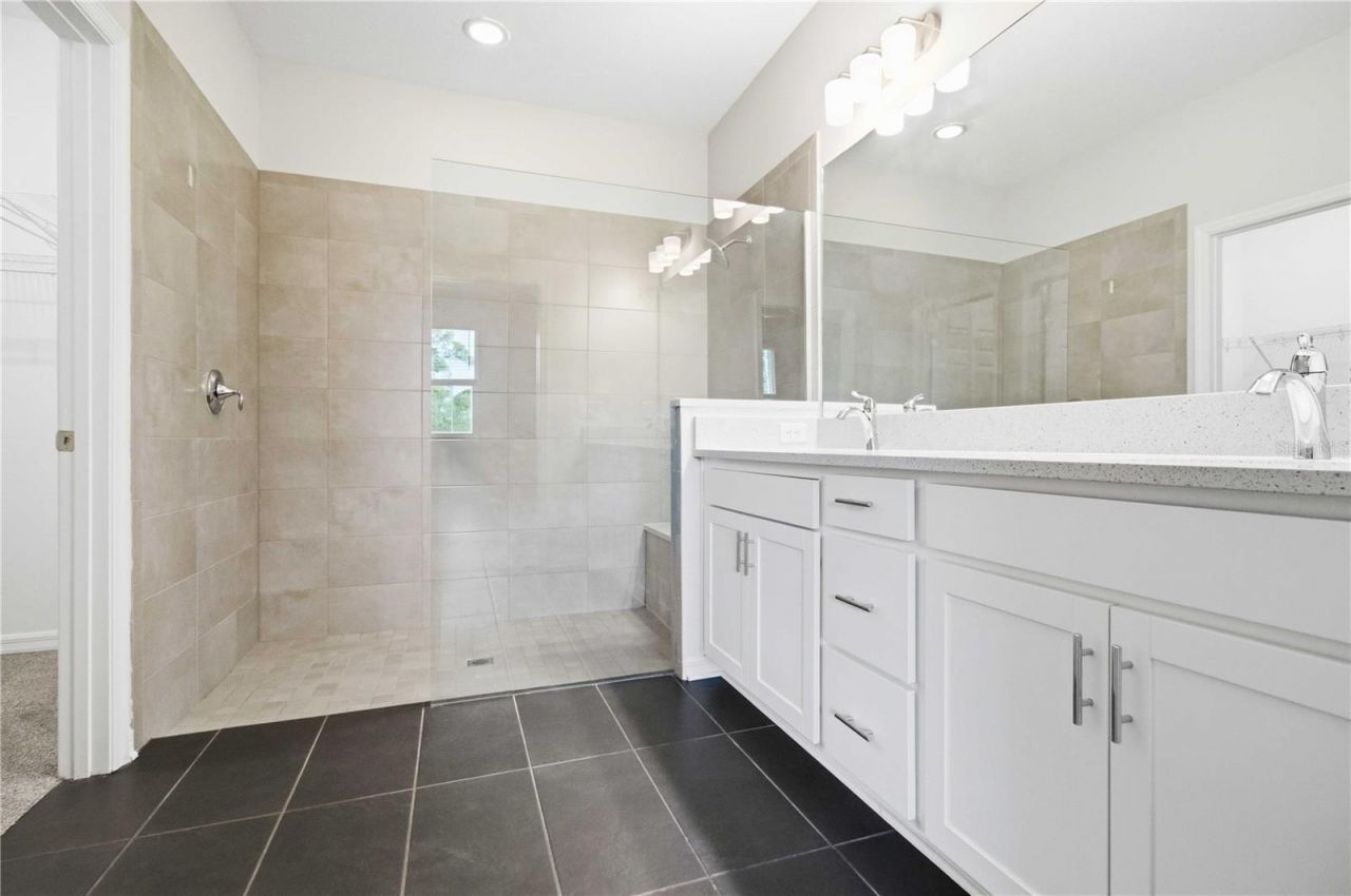 5918 Fiore Drive , Bradenton, FL 34208 Photo