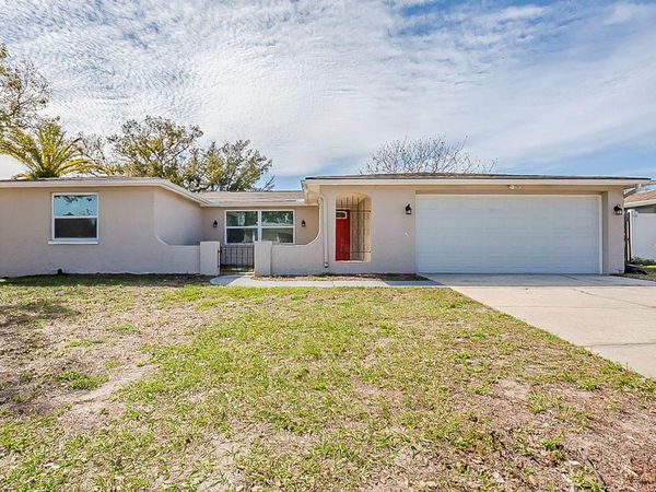 9811 RAINBOW LANE , PORT RICHEY, FL 34668