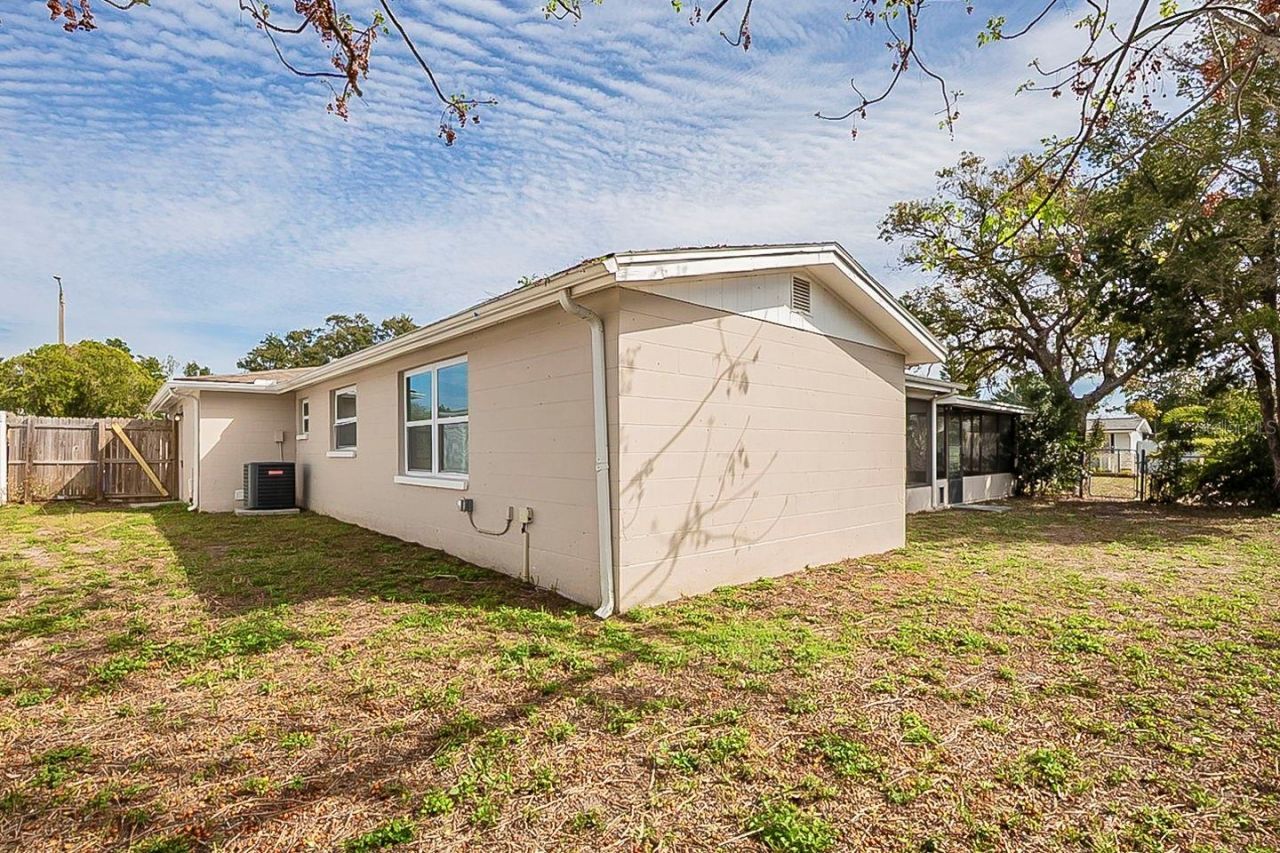 9811 Rainbow Lane , Port Richey, FL 34668 Photo