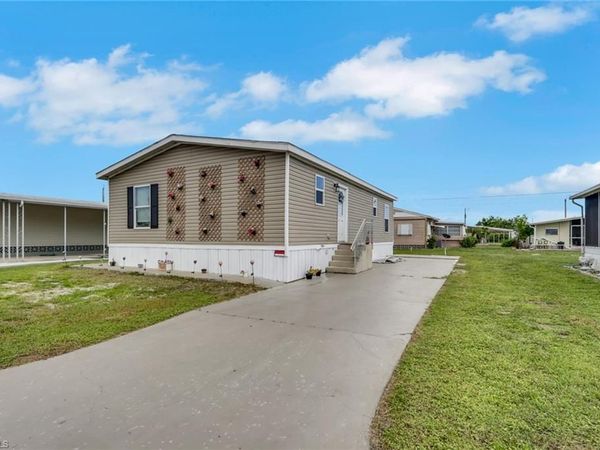 372 Santa Fe TRL, NORTH FORT MYERS, FL 33917