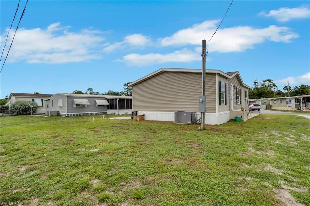 372 Santa Fe Trl, North Fort Myers, FL 33917 Photo