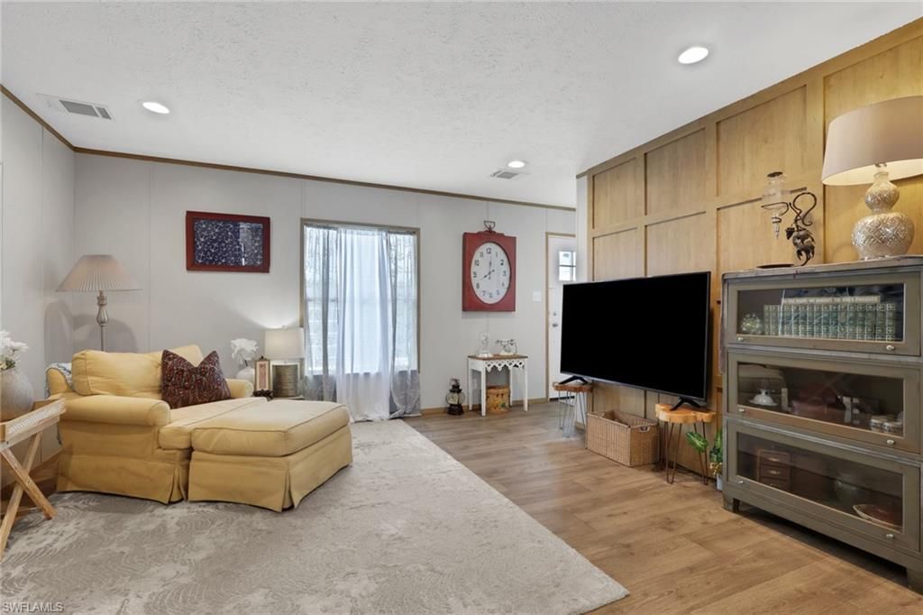 372 Santa Fe Trl, North Fort Myers, FL 33917 Photo