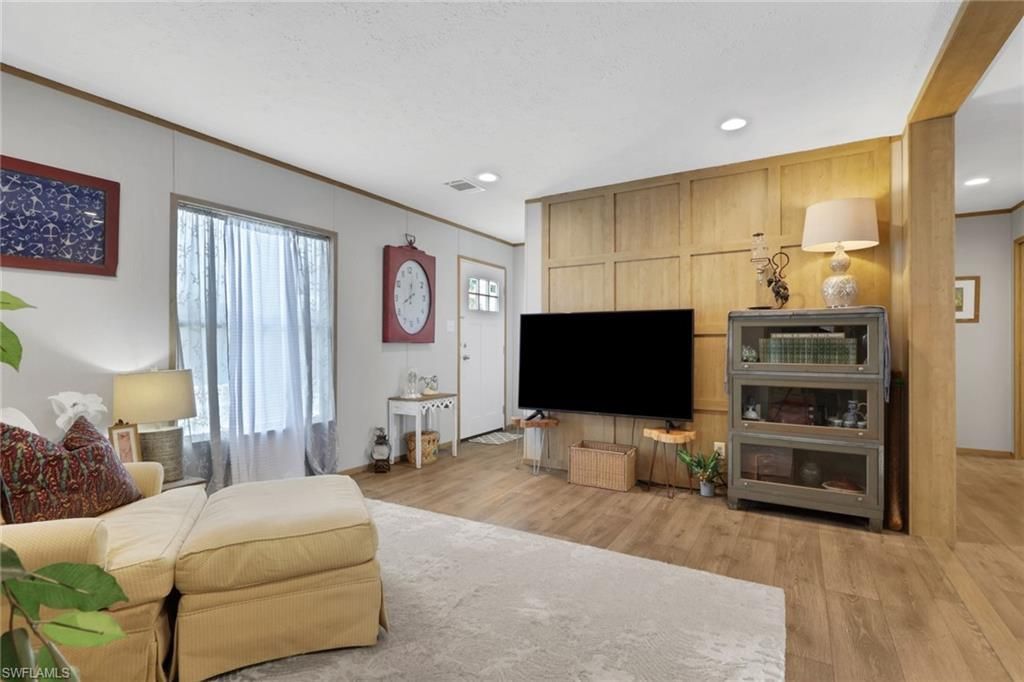 372 Santa Fe Trl, North Fort Myers, FL 33917 Photo