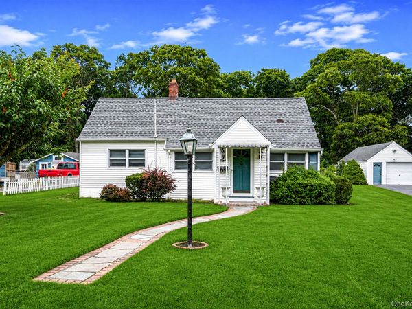 1 E Jackwill Road , East Patchogue, NY 11772