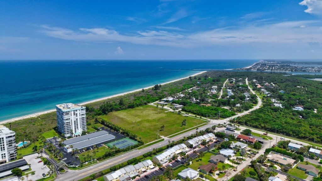 2700 N Highway A1a, Unit 207, Fort Pierce, FL 34949 Photo
