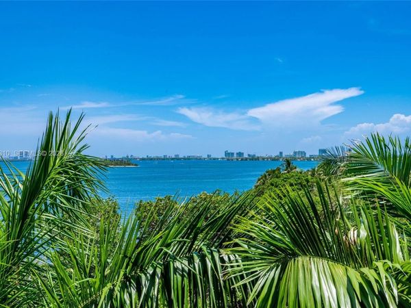 2000 N Bayshore Dr, Unit 516, Miami, FL 33137