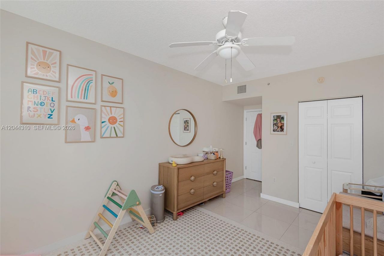 2000 N Bayshore Dr, Unit 516, Miami, FL 33137 Photo