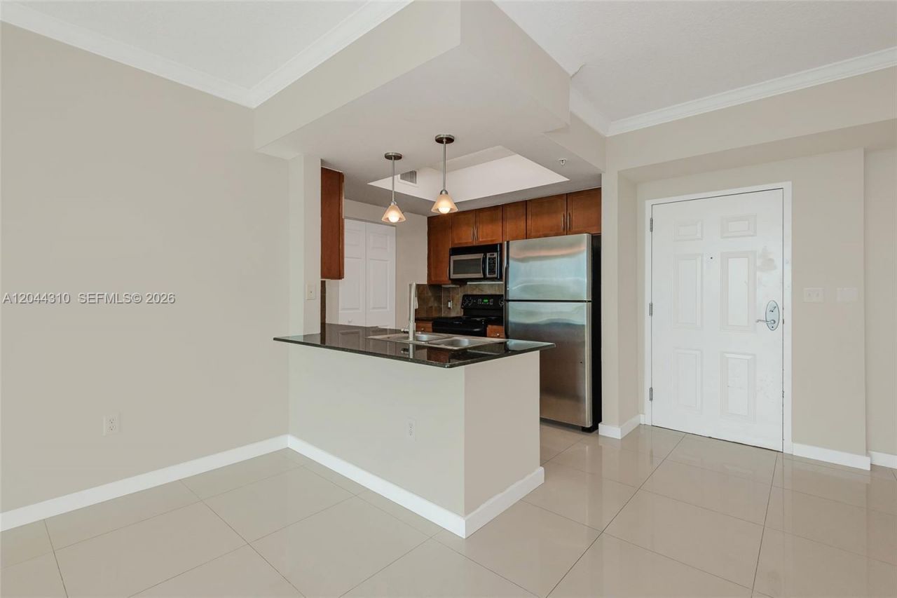 2000 N Bayshore Dr, Unit 516, Miami, FL 33137 Photo