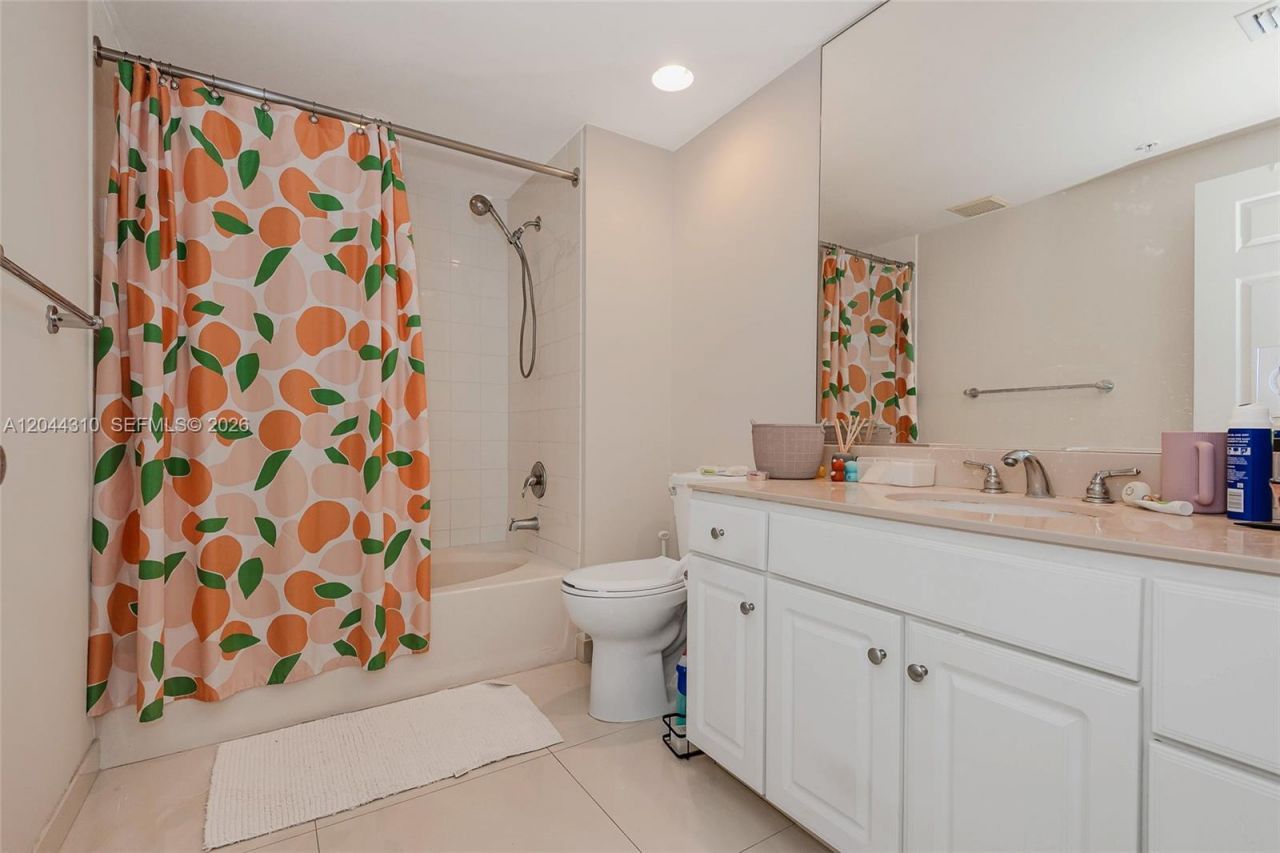 2000 N Bayshore Dr, Unit 516, Miami, FL 33137 Photo
