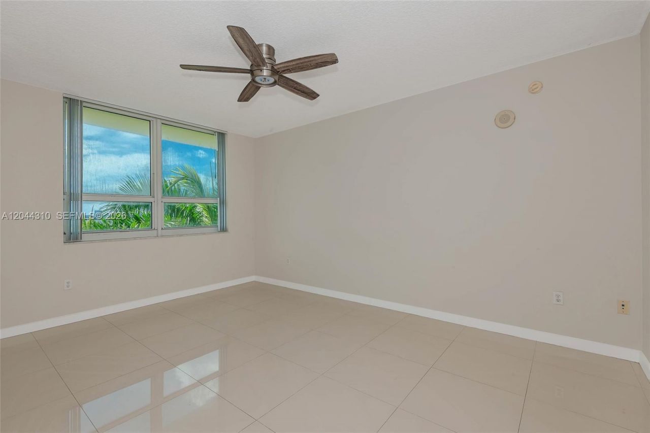 2000 N Bayshore Dr, Unit 516, Miami, FL 33137 Photo