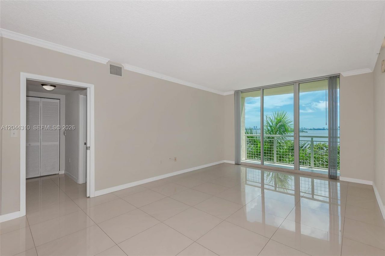 2000 N Bayshore Dr, Unit 516, Miami, FL 33137 Photo