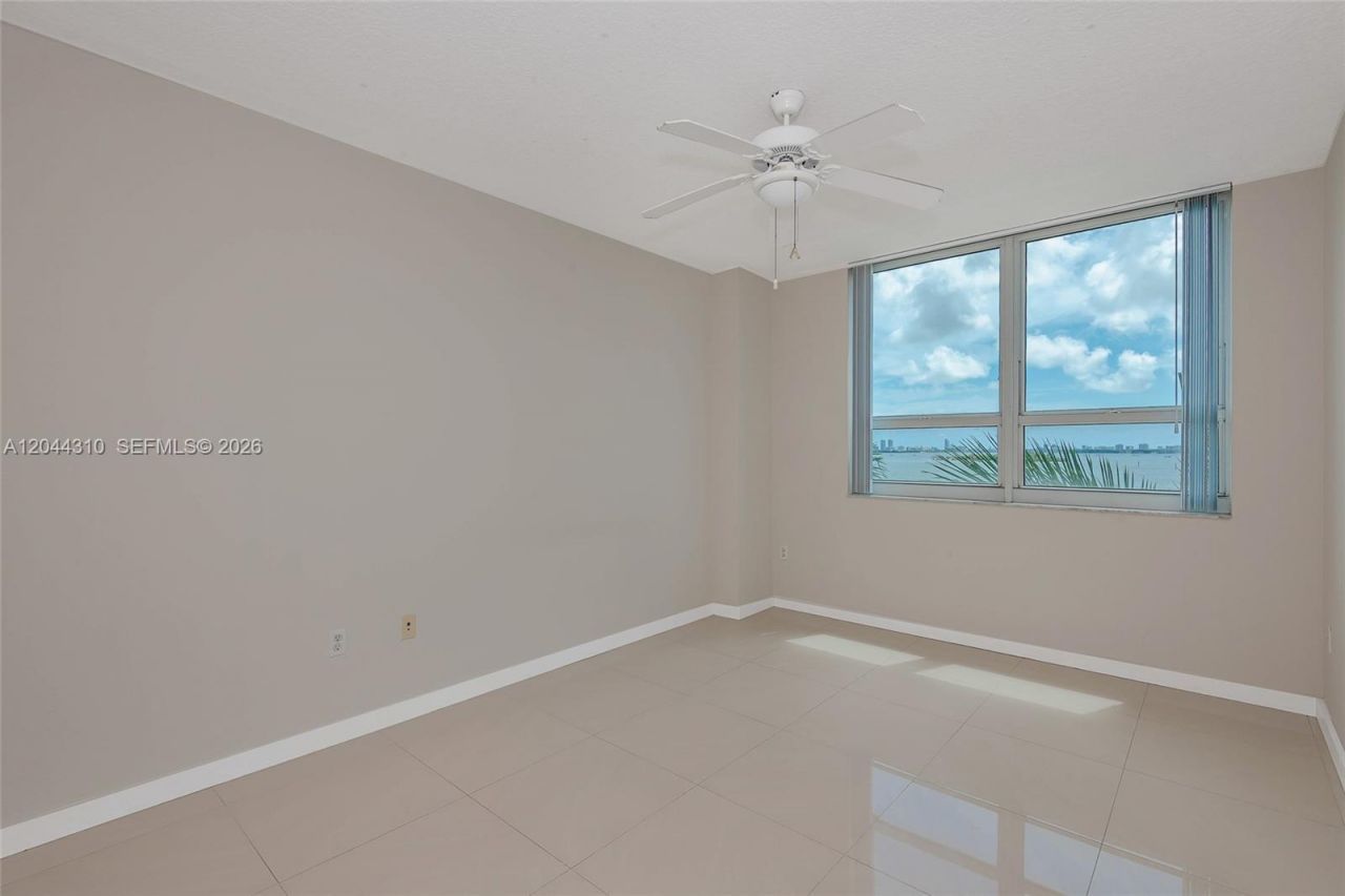 2000 N Bayshore Dr, Unit 516, Miami, FL 33137 Photo