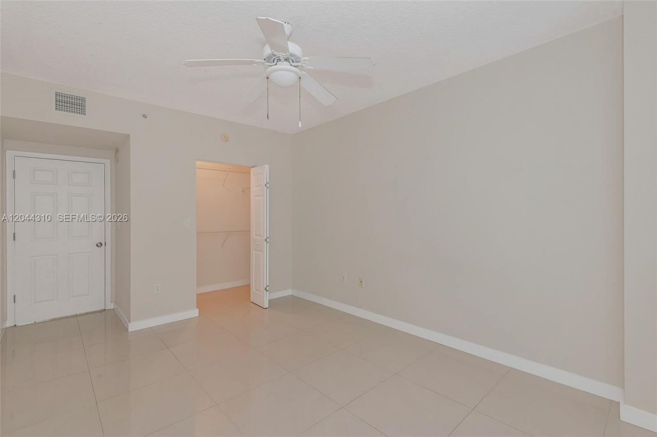 2000 N Bayshore Dr, Unit 516, Miami, FL 33137 Photo