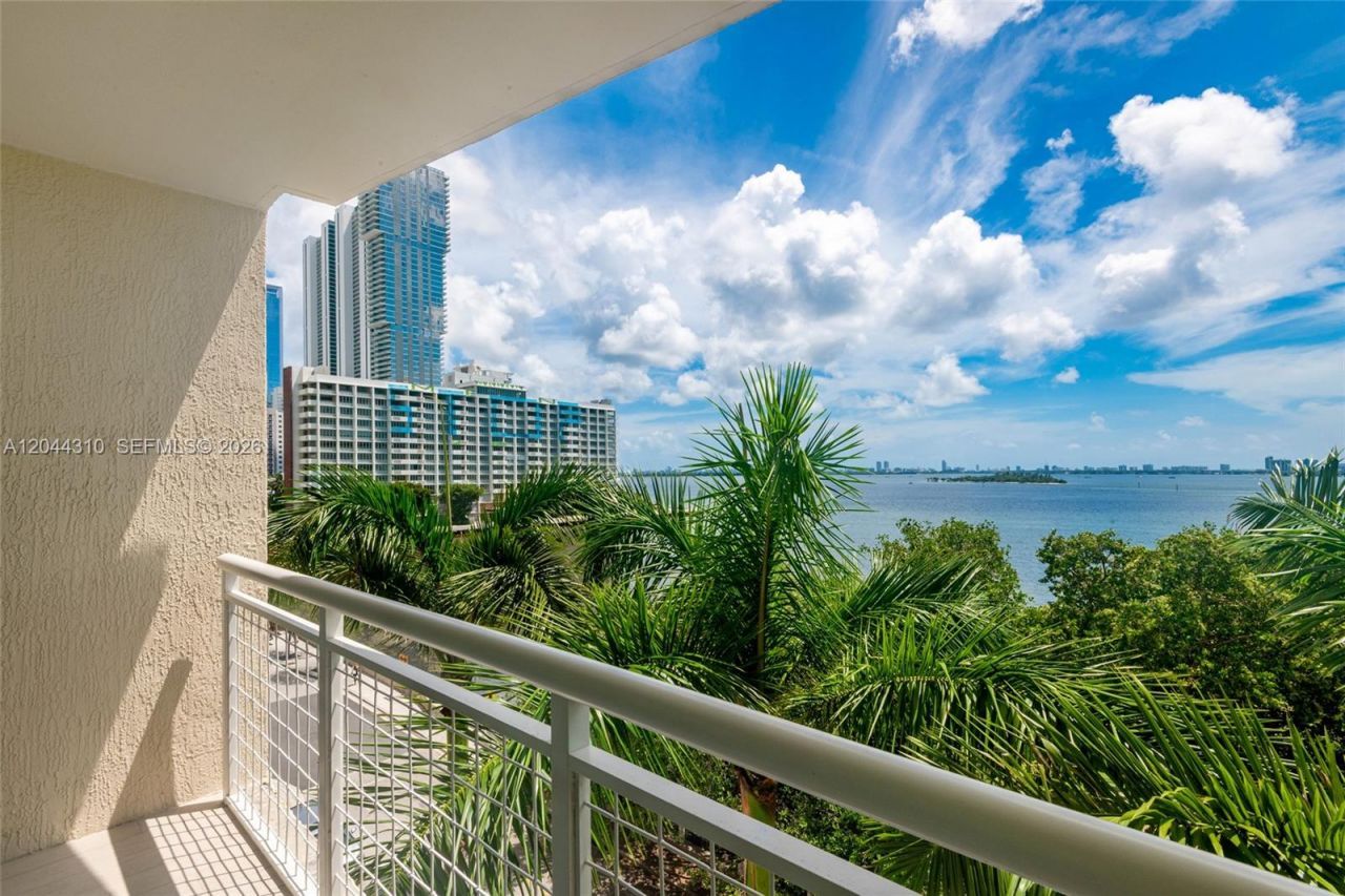 2000 N Bayshore Dr, Unit 516, Miami, FL 33137 Photo