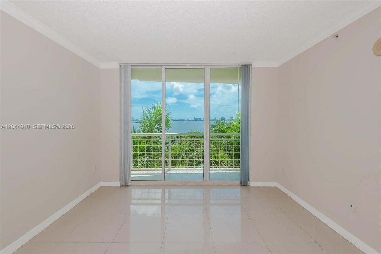 2000 N Bayshore Dr, Unit 516, Miami, FL 33137 Photo
