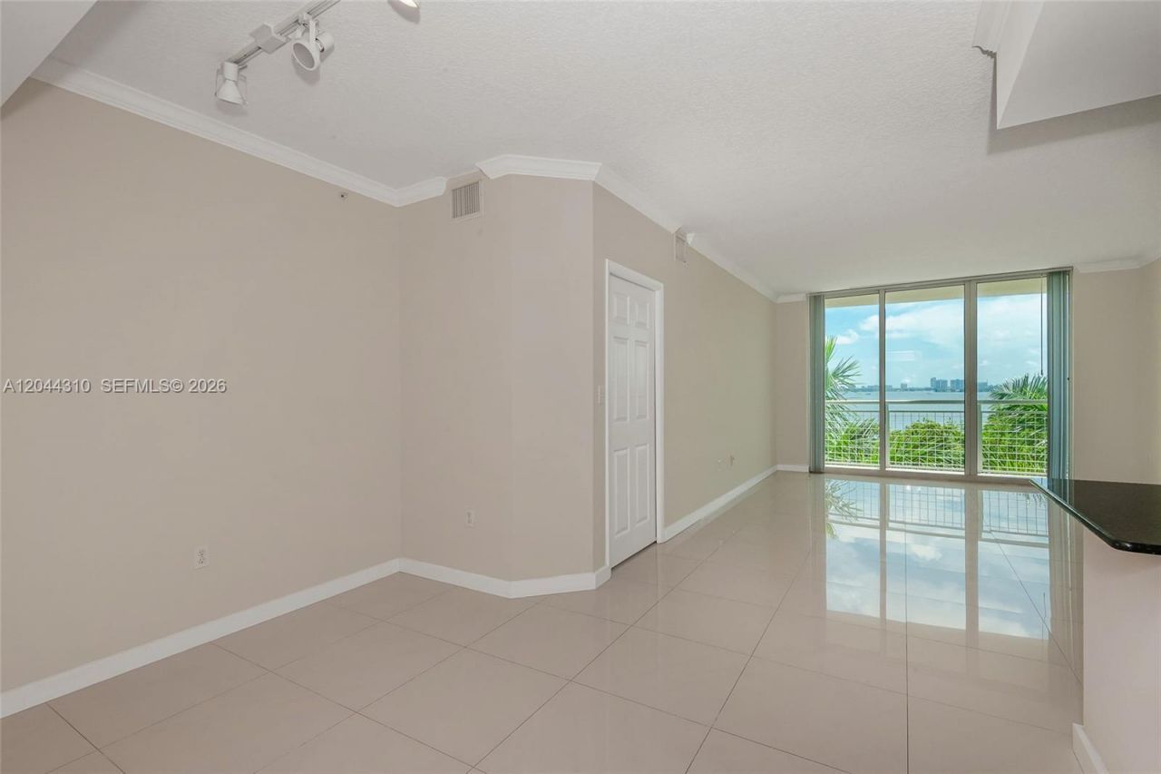 2000 N Bayshore Dr, Unit 516, Miami, FL 33137 Photo
