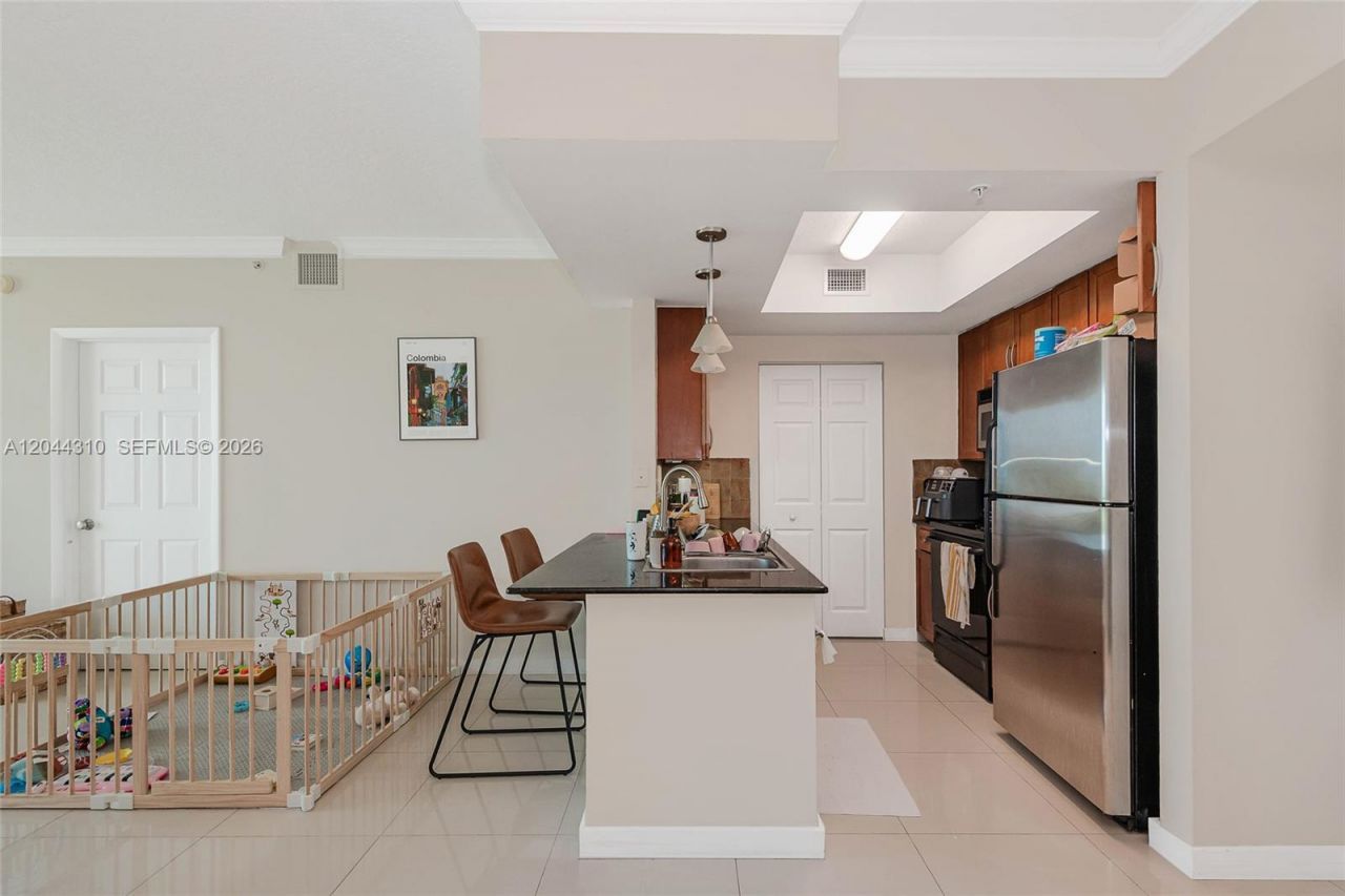 2000 N Bayshore Dr, Unit 516, Miami, FL 33137 Photo