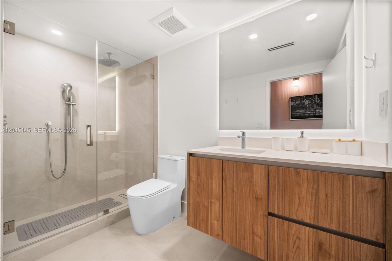 101 Crandon Blvd, Unit 371, Key Biscayne, FL 33149 Photo