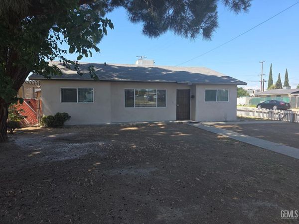 300 Harlow Avenue, Mc Farland, CA 93250