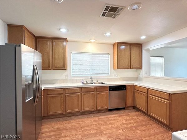 560 Playa Linda Place, Las Vegas, NV 89138