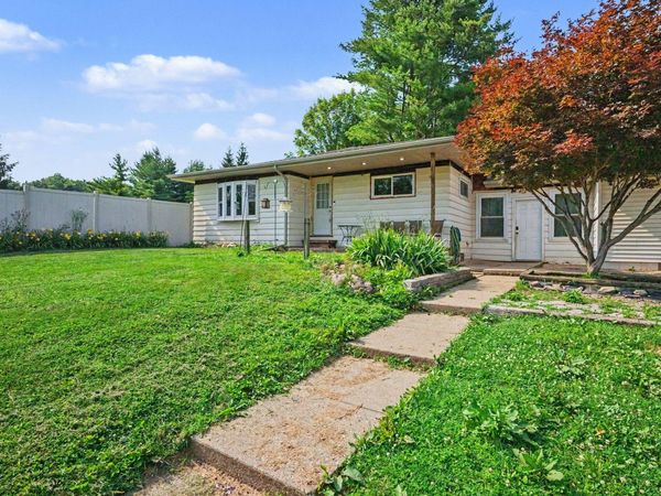 59293 Roberts Road, Three Rivers, MI 49093