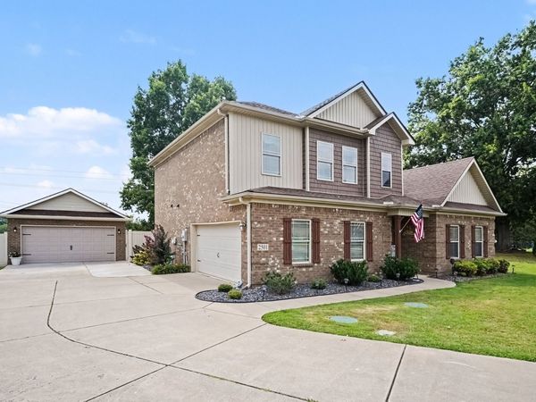 2501 Pinnacle Dr, Chapel Hill, TN 37034